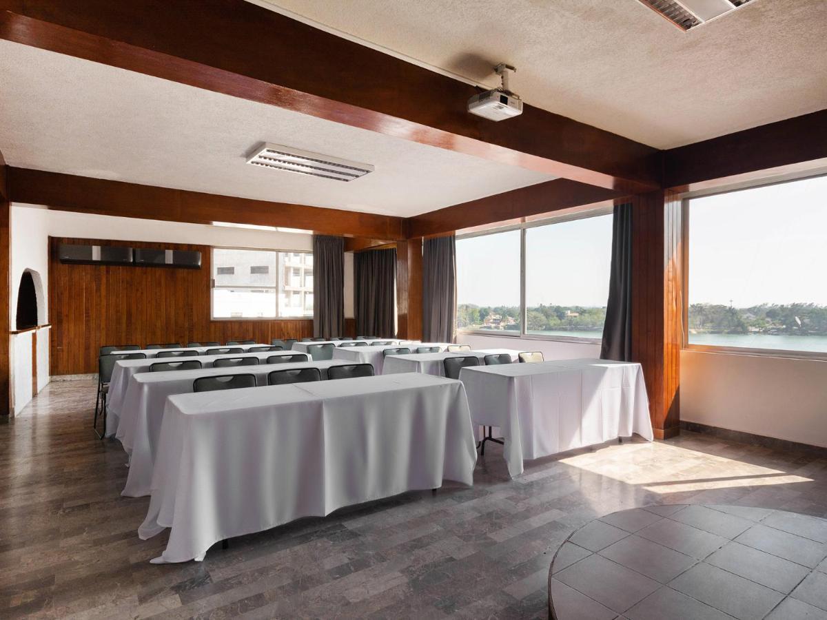 Capital O Florida Tuxpan, Veracruz Tuxpan  Exterior photo